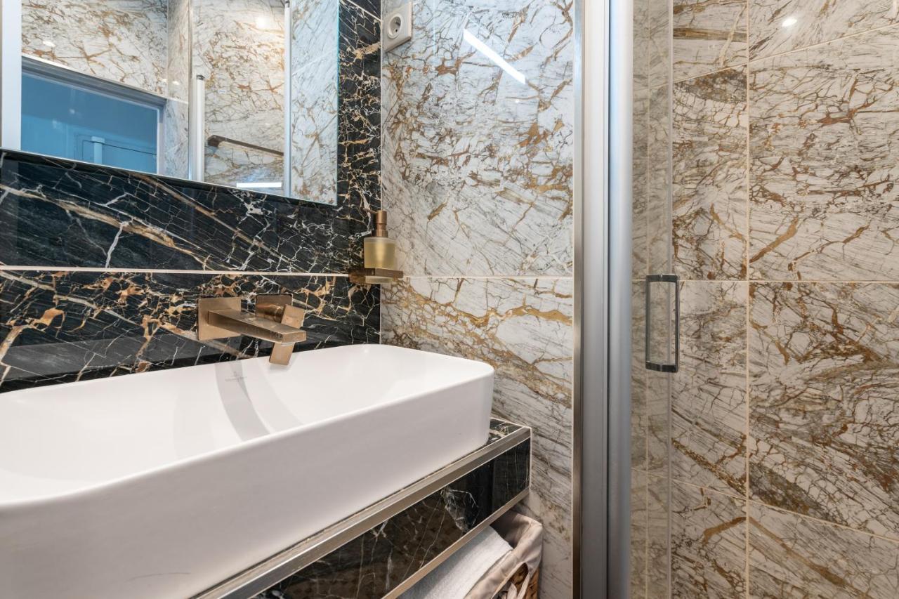 Room In Apartment - Cosy Place In The Hear Of Paris Ngoại thất bức ảnh