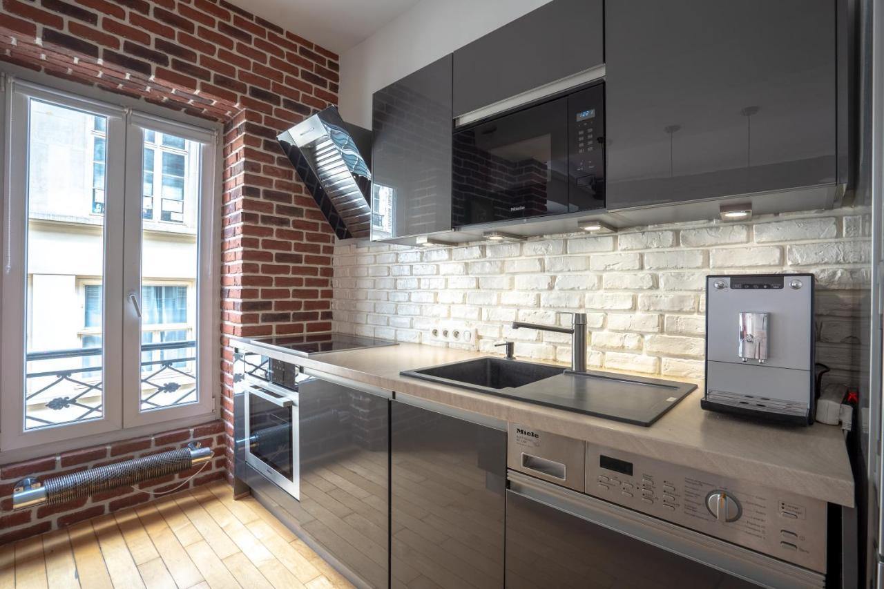 Room In Apartment - Cosy Place In The Hear Of Paris Ngoại thất bức ảnh